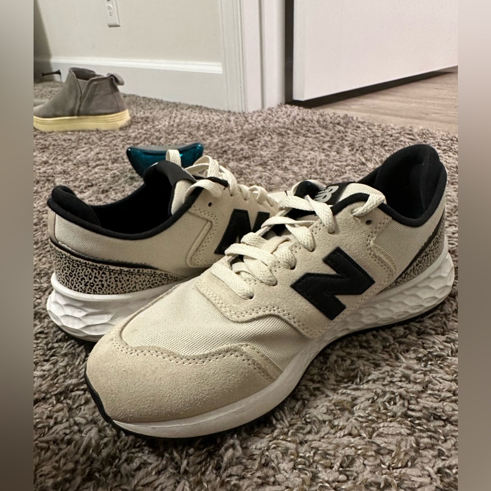 Women’s NEW BALANCE
FRESH FOAM X70 SNEAKER